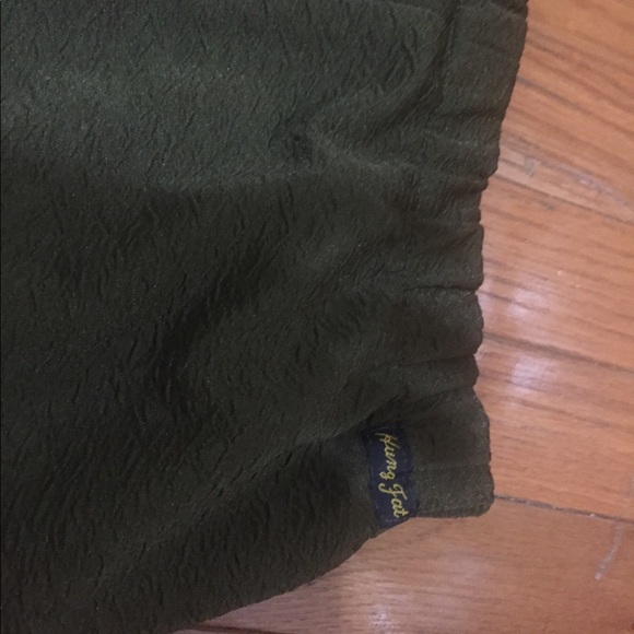 Green tapered fabric pants - Picture 2 of 4